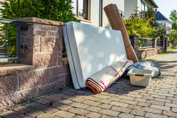 Best Full-Service Junk Removal  in Shawnee, KS